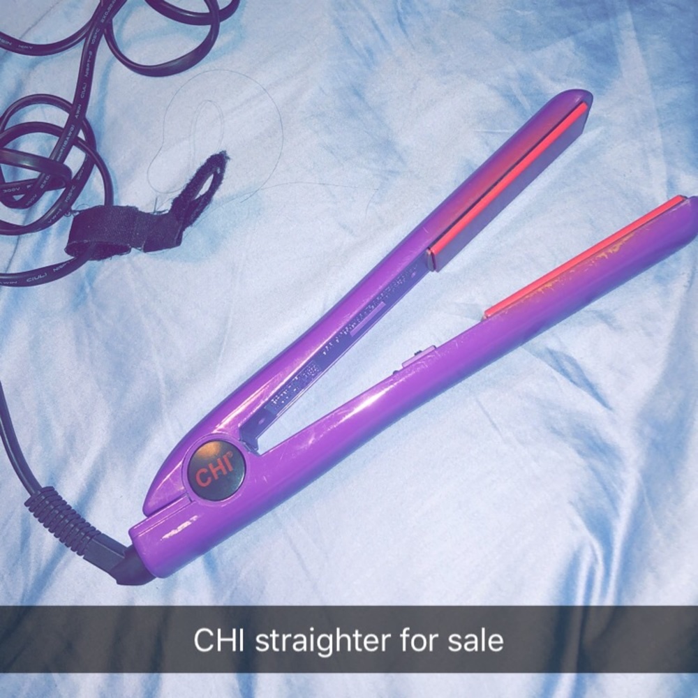 Purple CHI straighter